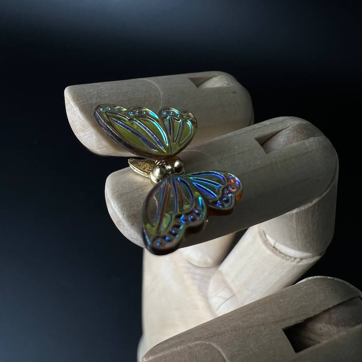 Дизайн-бабочка-aurora-04