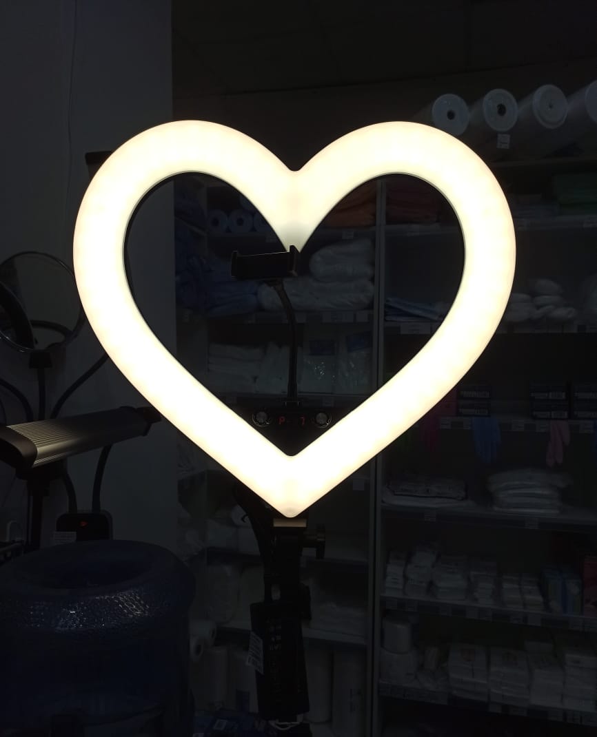 f0c4cfe3-87b5-47ce-94d2-911a196fa8d2