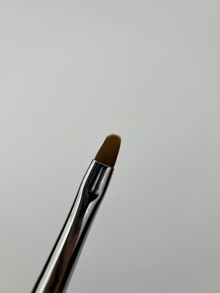 Кисть для геля Овал №4 (черная в тубе)2